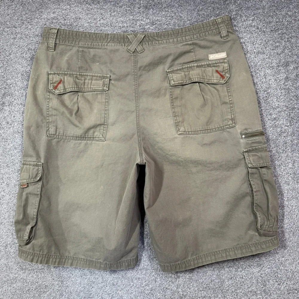 Columbia Cargo Shorts Mens 38 Olive Green Cotton Utility Hiking Paint Splatter